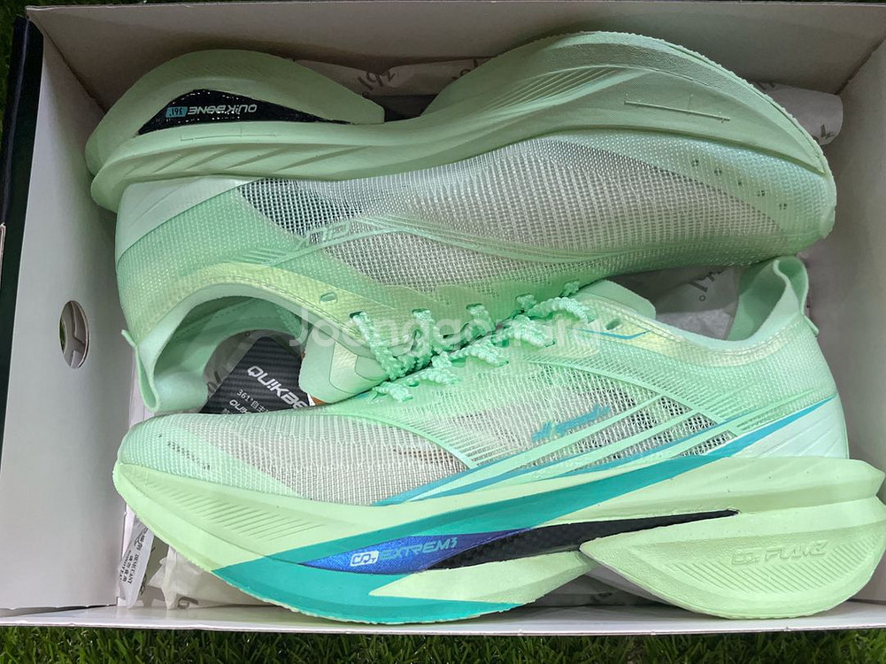 361도 퓨리오스2 카본 런닝화 255--4