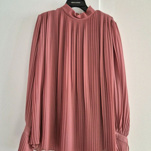 모조에스핀 블라우스 55