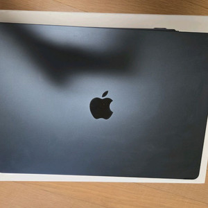 Apple 맥북 에어 15 M3 512GB • 16GB