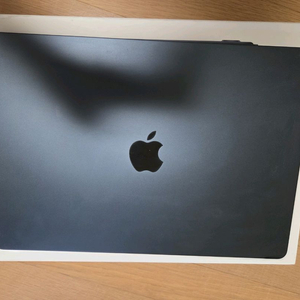 Apple 맥북 에어 15 M3 512GB • 16GB