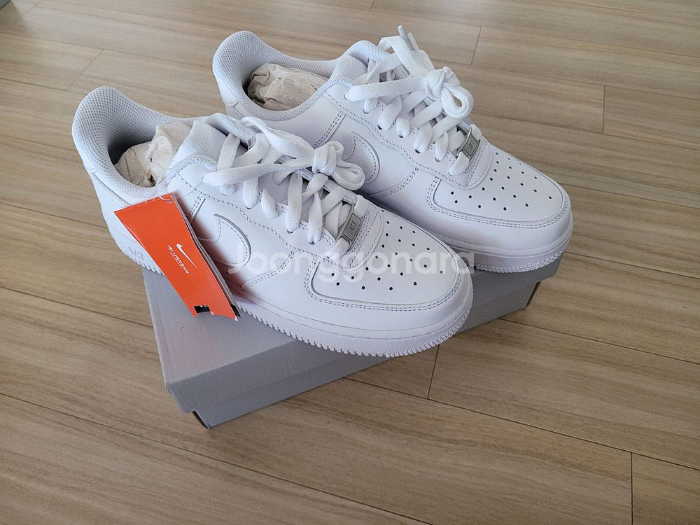 나이키 에어포스 1 07 화이트 새상품 245--0