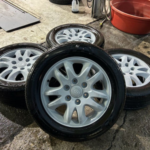 그랜드카니발 그랜드스타렉스 순정 17인치 휠타이어