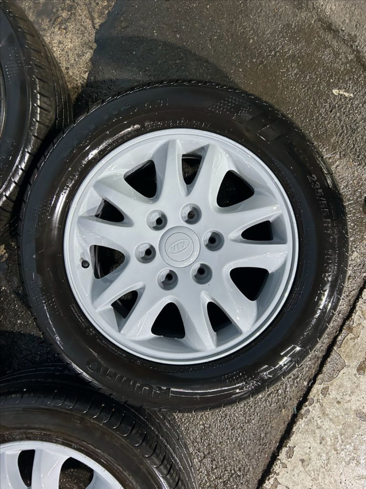 그랜드카니발 그랜드스타렉스 순정 17인치 휠타이어 이미지