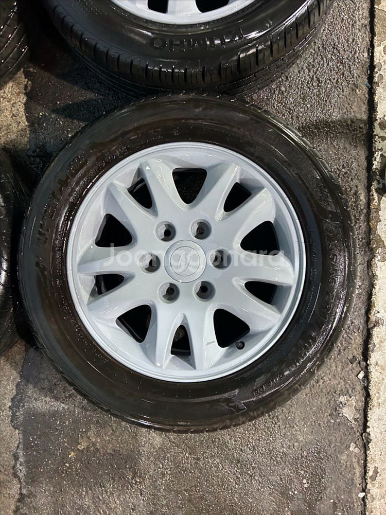 그랜드카니발 그랜드스타렉스 순정 17인치 휠타이어--3