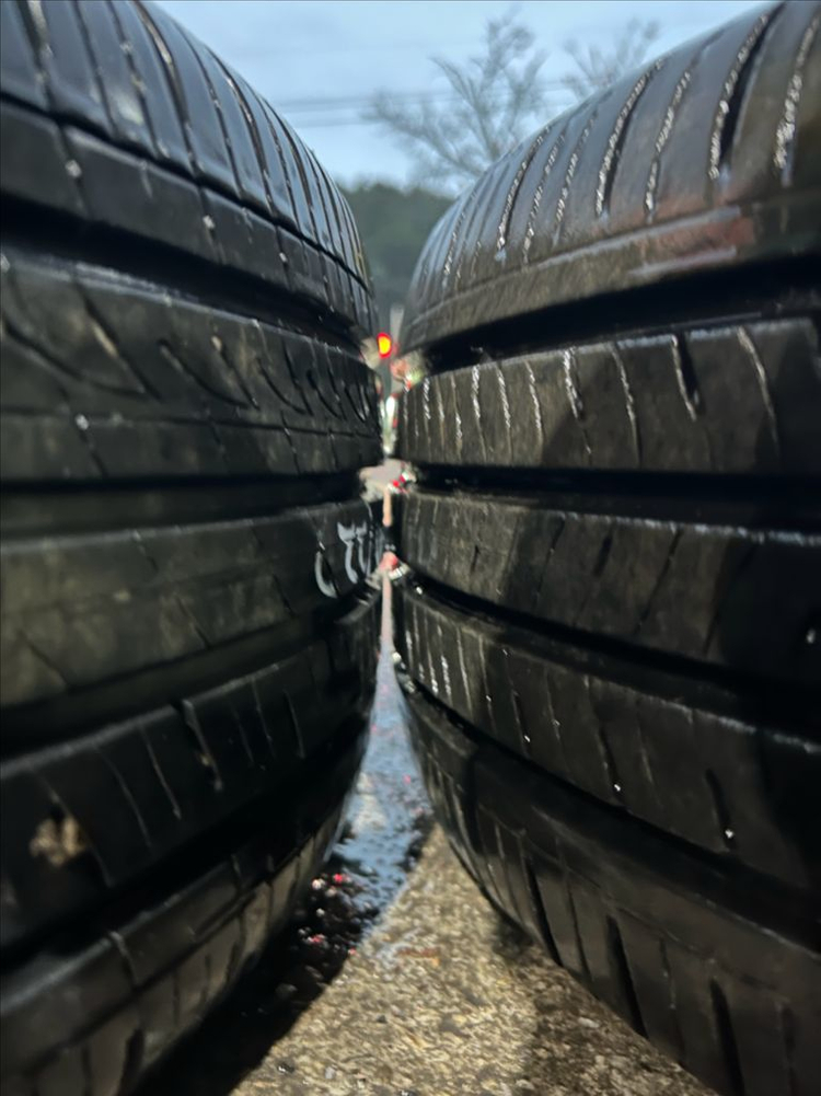 그랜드카니발 그랜드스타렉스 순정 17인치 휠타이어 이미지