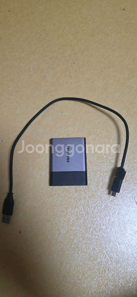 삼성 포터블 SSD T3 1TB--1