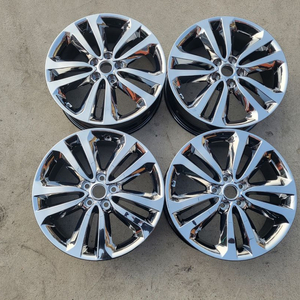 올뉴카니발 19인치 신품급 크롬휠 순정휠 중고휠