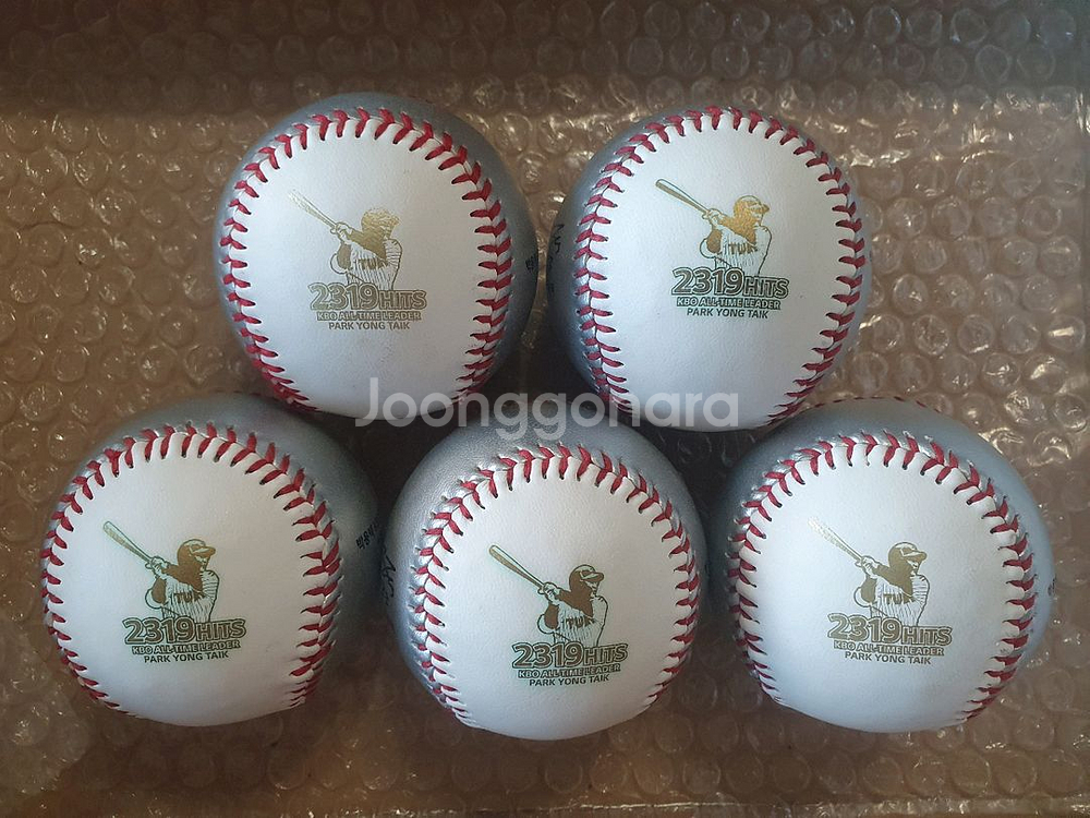 KBO 박용택 최다안타 기념구 고급형--0