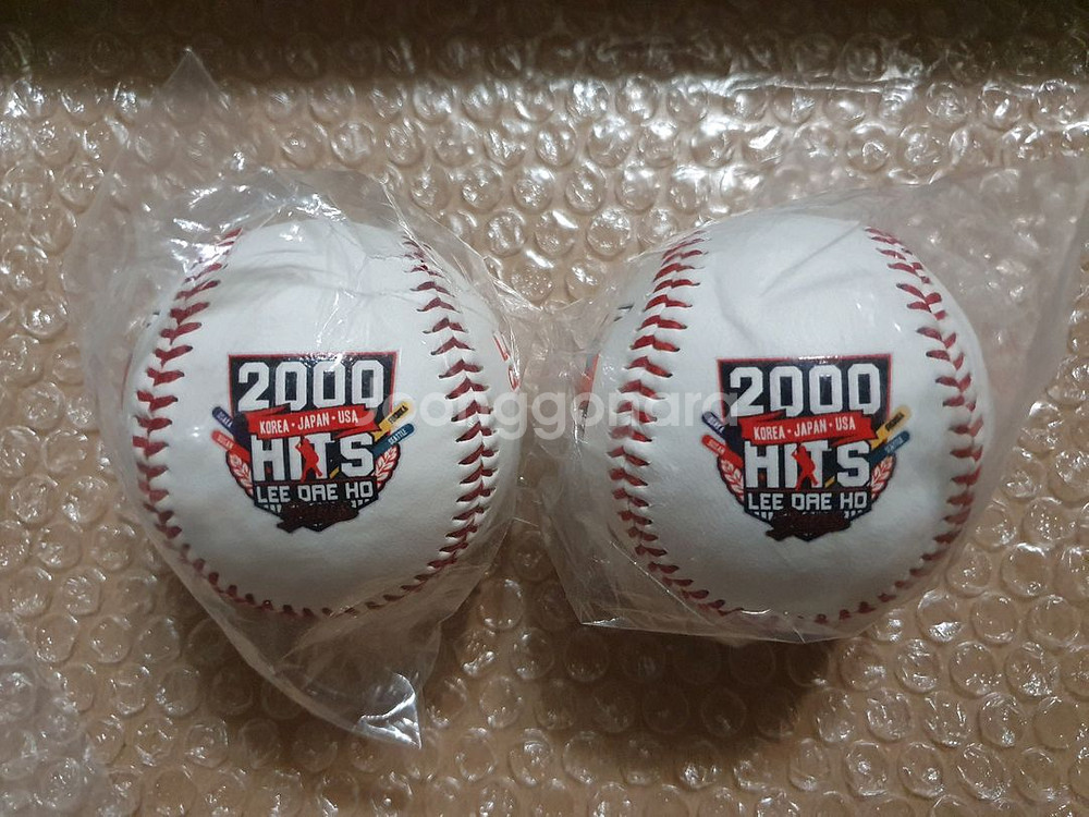 KBO 레전드 이대호 한미일 통산 2000안타 기념구--0