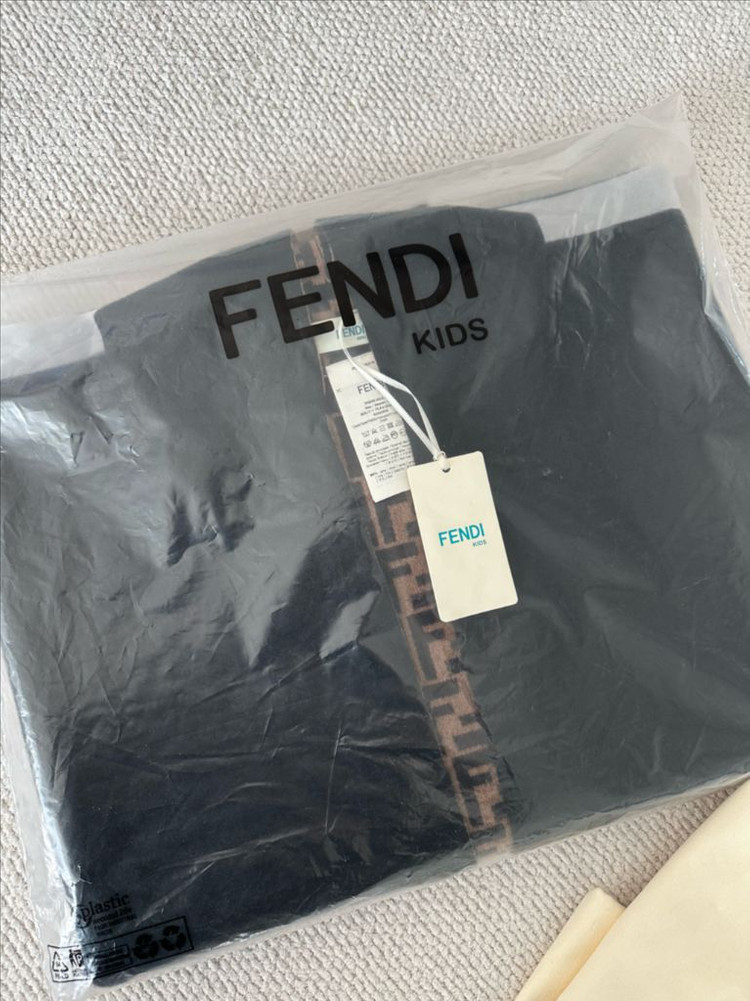 펜디 키즈 케이프 4사이즈 새상품--1