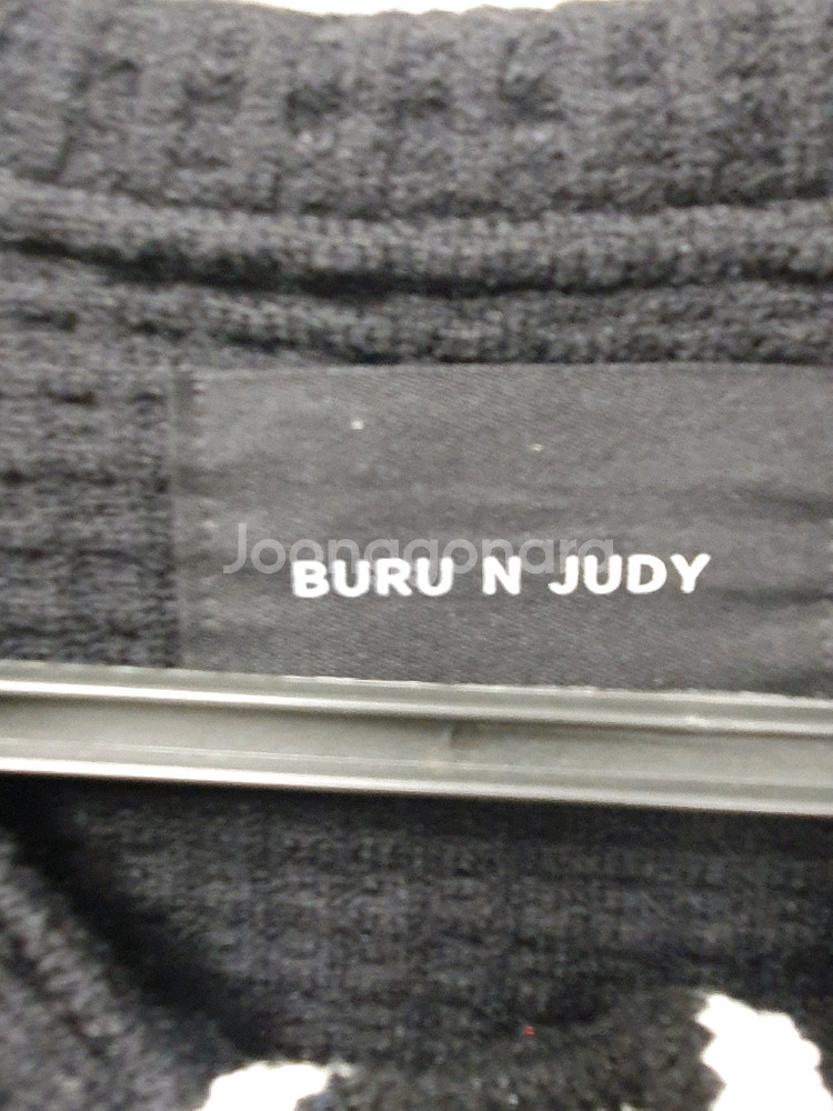 BURU N JUDY 블랙 세일러 카라 니트 자켓--3