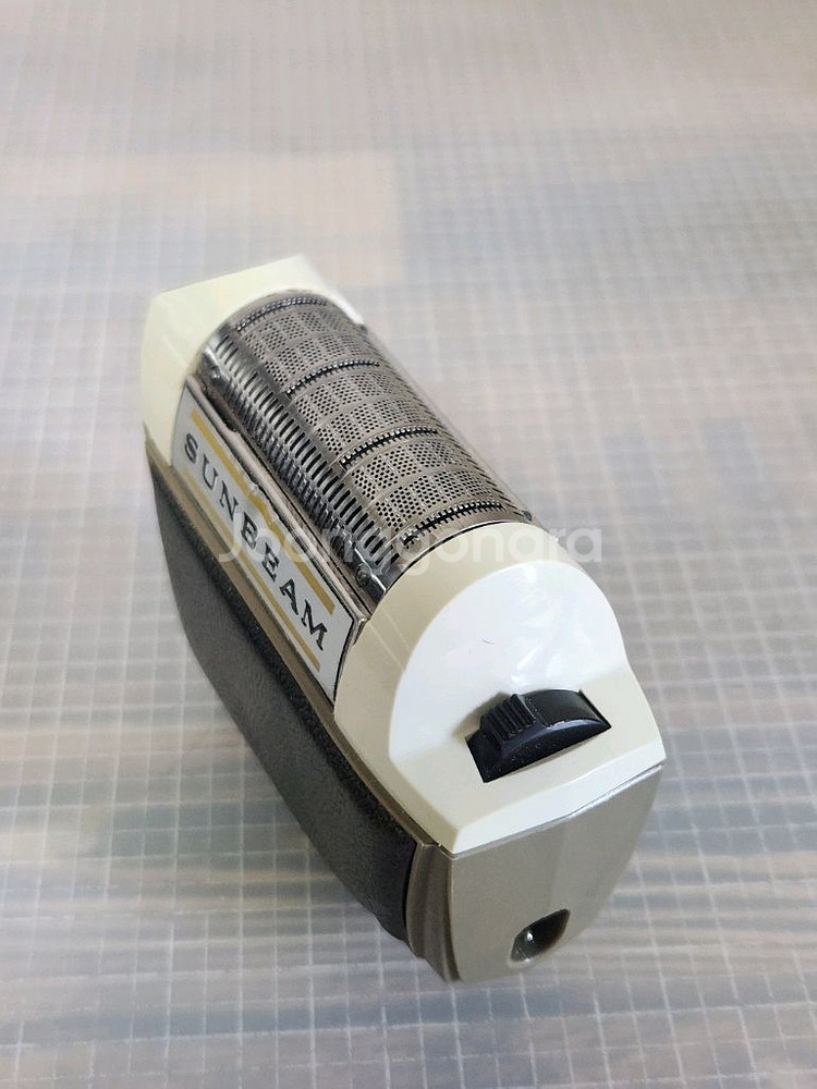 60년대 고급스런 Sunbeam 빈티지 면도기 입니다--5