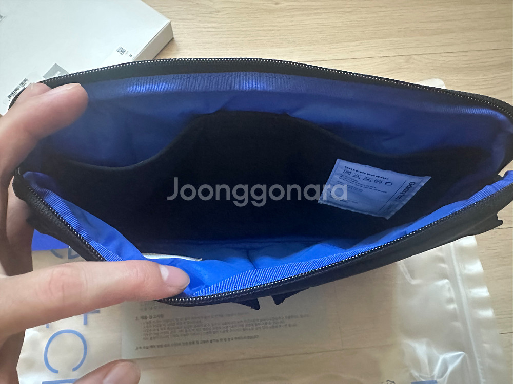 갤럭시 탭s11 슬림 키보드 북커버 + 전용파우치 팝니--2