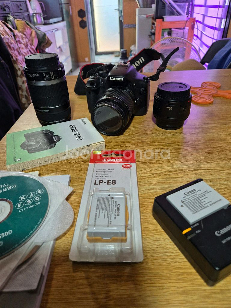 캐논 EOS 550D 카메라 + 렌즈 3개--0