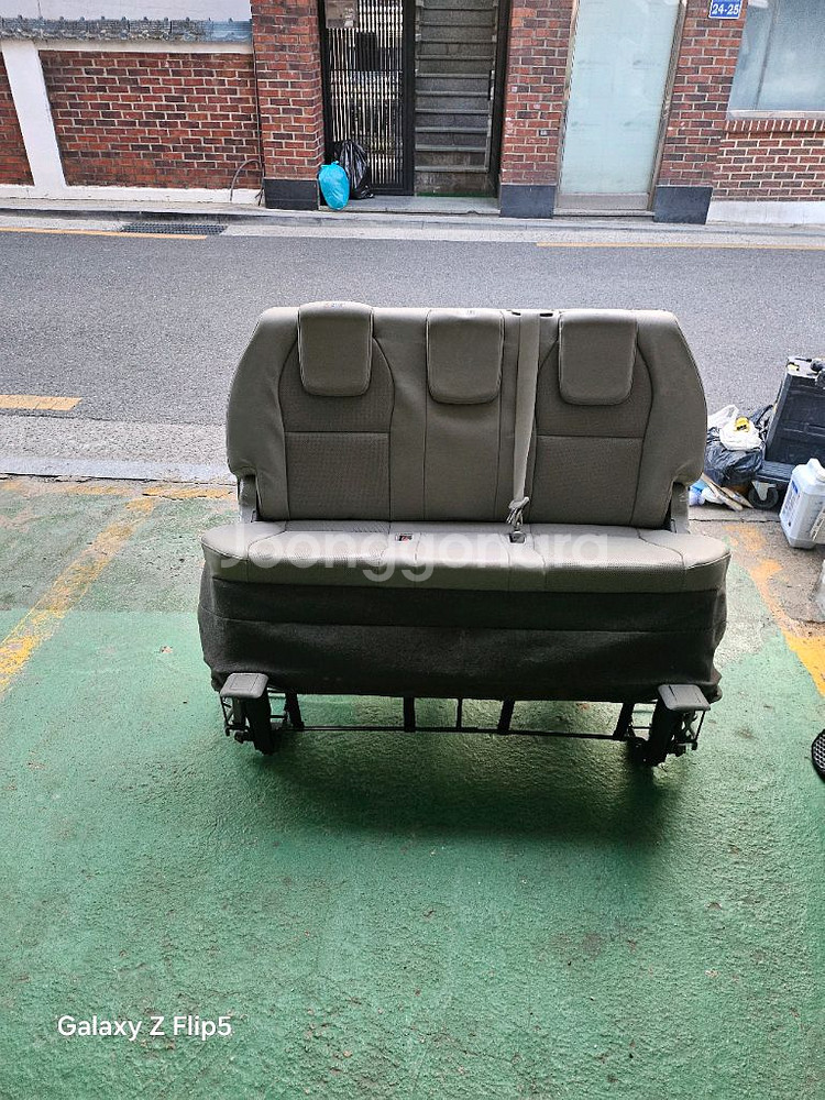 올뉴 카니발 4열 싱킹시트 팝니다--2