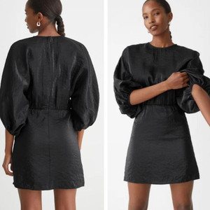 &OtherStories/앤아더스토리즈 블랙미니드레스