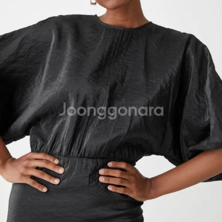 &OtherStories/앤아더스토리즈 블랙미니드레스--3