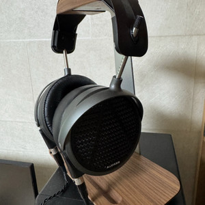Audeze MM-500 헤드폰 팝니다.