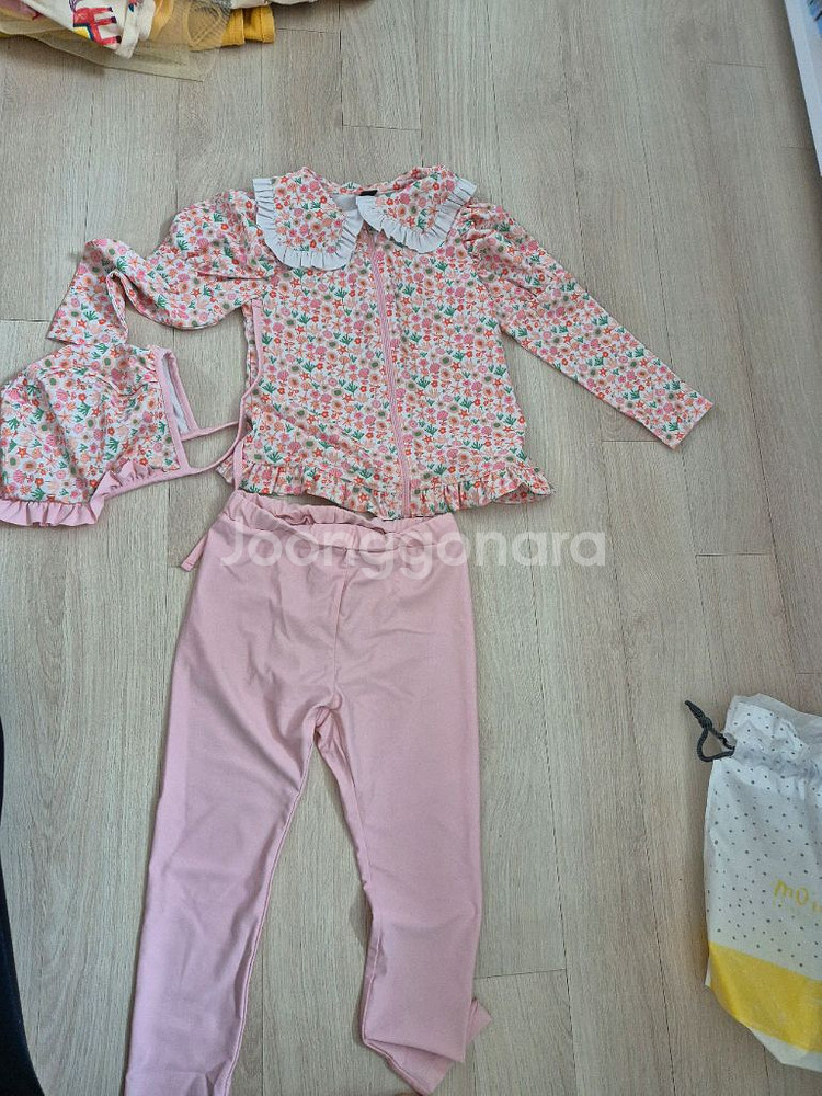 모이몰른 여야 래쉬가드 125사이즈--0