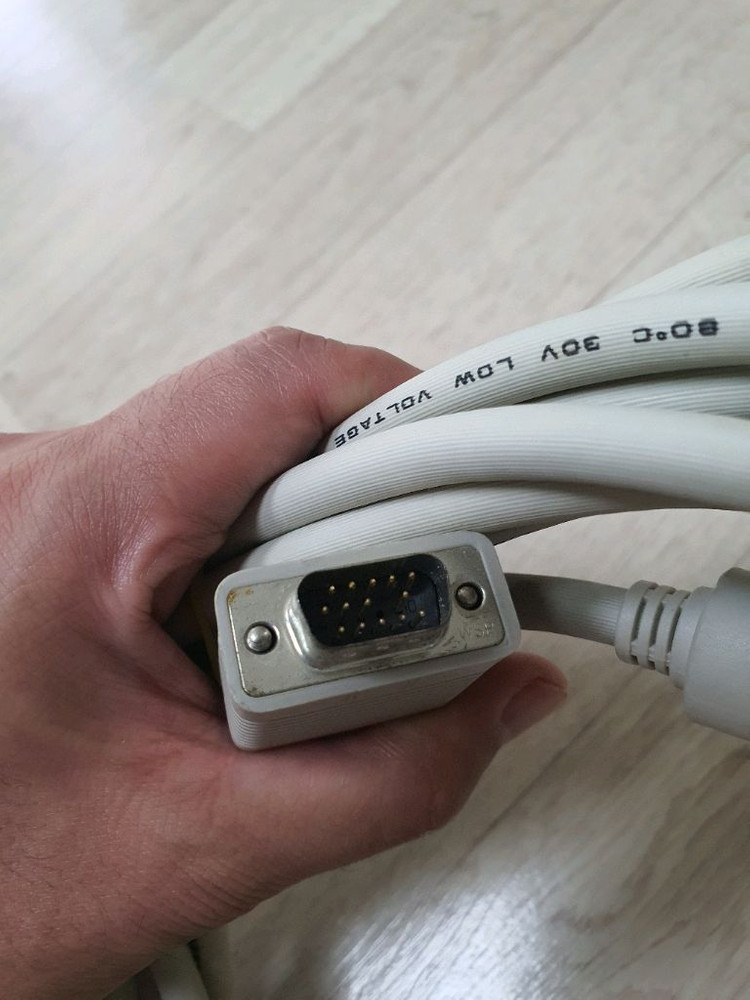 컴퓨터 모니터 연결 케이블 본체 연결선 7미터 좋아요 이미지