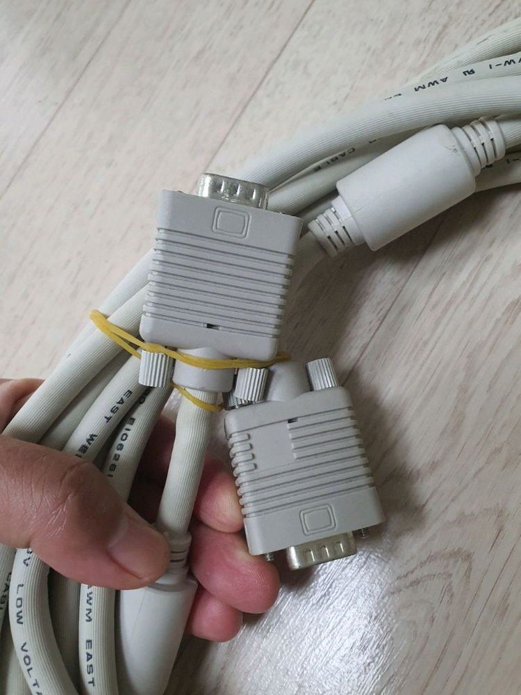 컴퓨터 모니터 연결 케이블 본체 연결선 7미터 좋아요 이미지