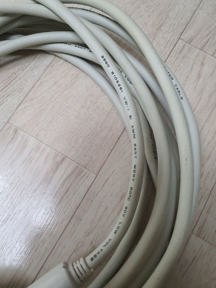 컴퓨터 모니터 연결 케이블 본체 연결선 7미터 좋아요 이미지