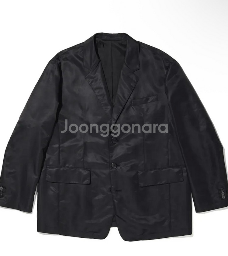 서피스에디션 OVERSIZED 3 BUTTON NYLO--1