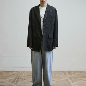 서피스에디션 OVERSIZED 3 BUTTON NYLO