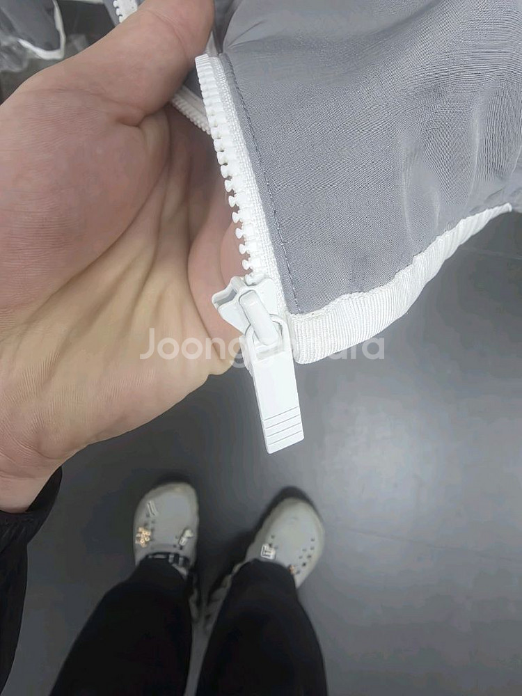 톰브라운 삼선 립스탑 바람막이 3사이즈--6