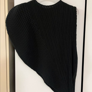 이세이미야케 리프 플리츠 탑 블랙 사이즈2