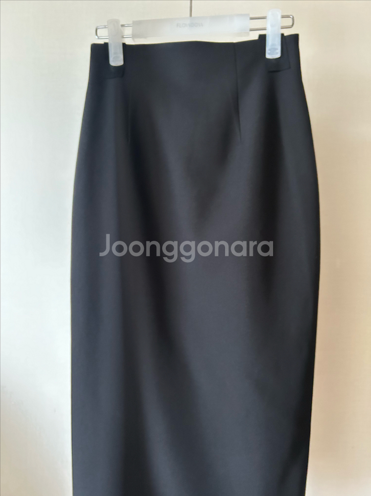 [새상품]플로움 클래식 펜슬 스커트 S 블랙--4