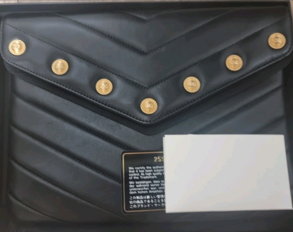 샤넬 한정판 클러치 블랙--1