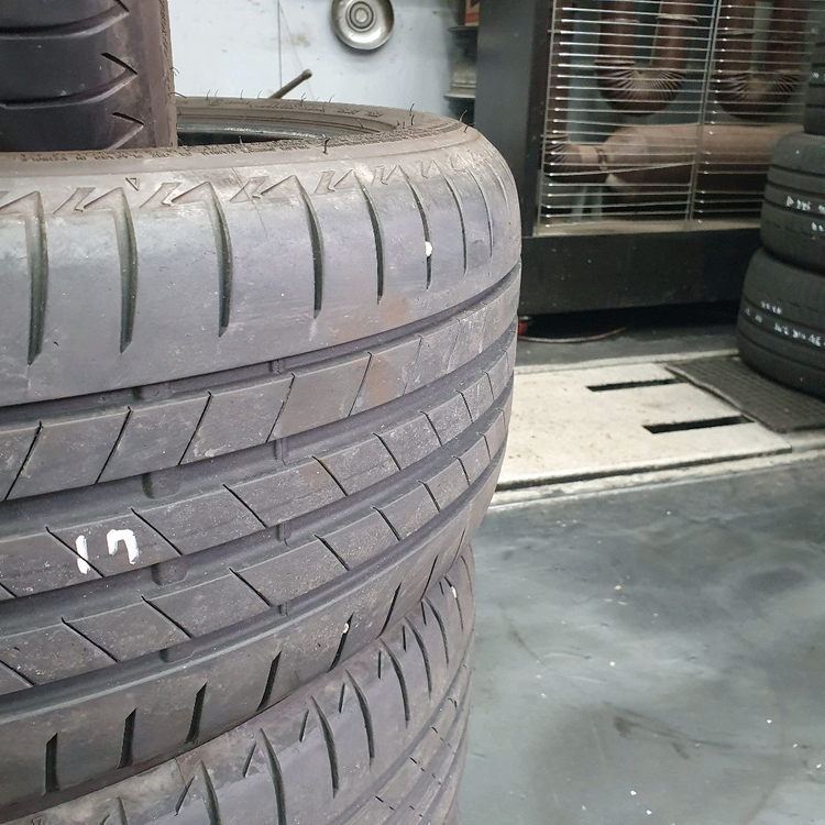 225 45 17 2254517브릿지투란자 런플 한대분 이미지