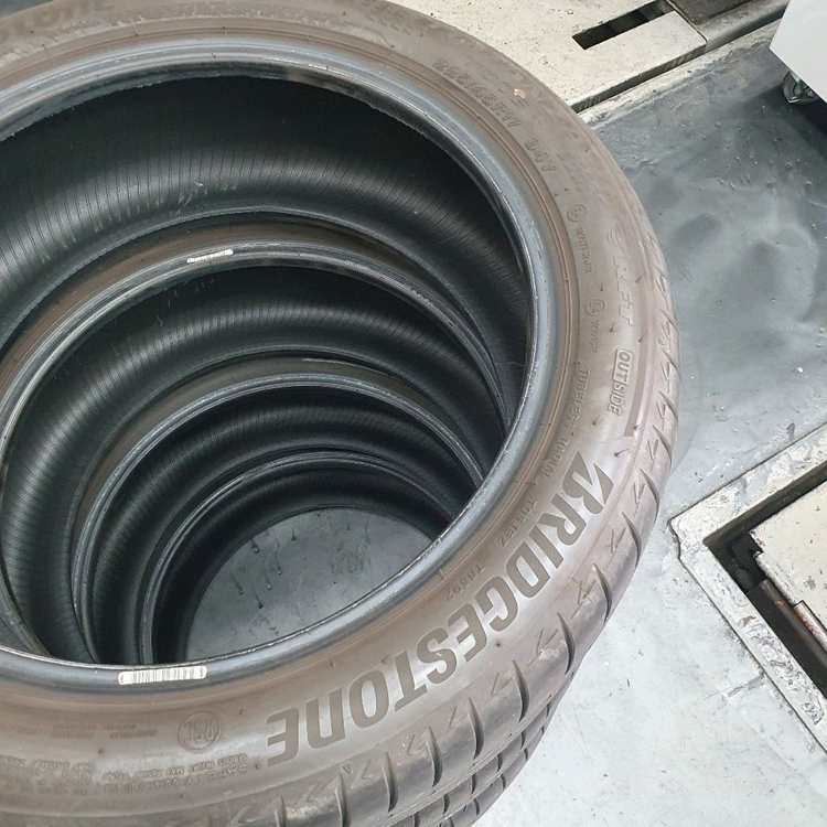 225 45 17 2254517브릿지투란자 런플 한대분 이미지