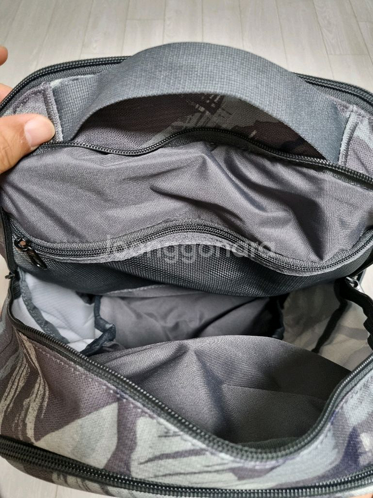 나이키 백팩 (택달린 새재품입니다)--4