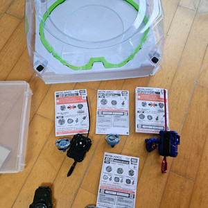 베이블레이드x 스타디움, 베이, 런처3개