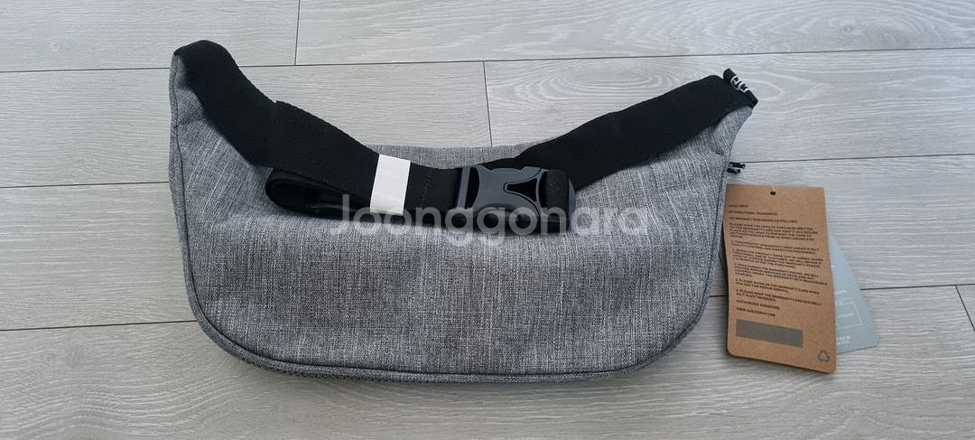 새상품 힙색 판매합니다--4