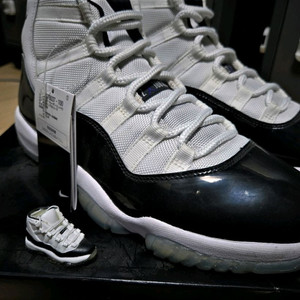 나이키 에어 조던11 콩코드 미드 2018, 275mm