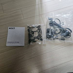 NZXT KRAKEN ELITE 용 허브및 부속나사들