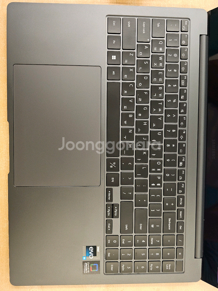 삼성 갤럭시북3 프로 i5 13th 16인치 256G--2