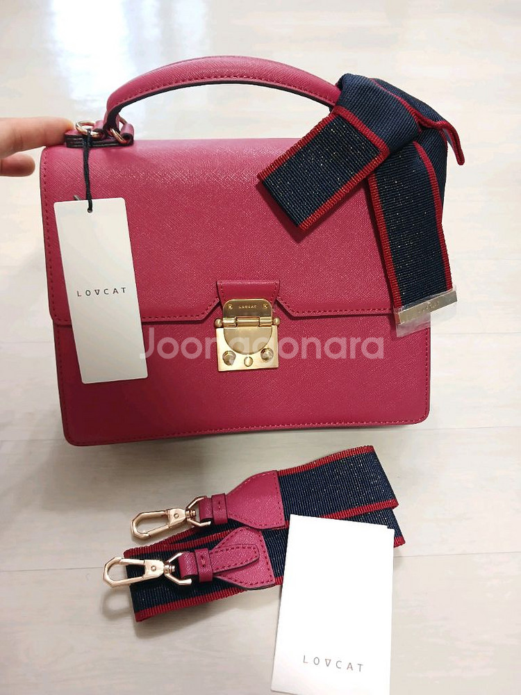 새상품 러브캣 소가죽가방 398000--1