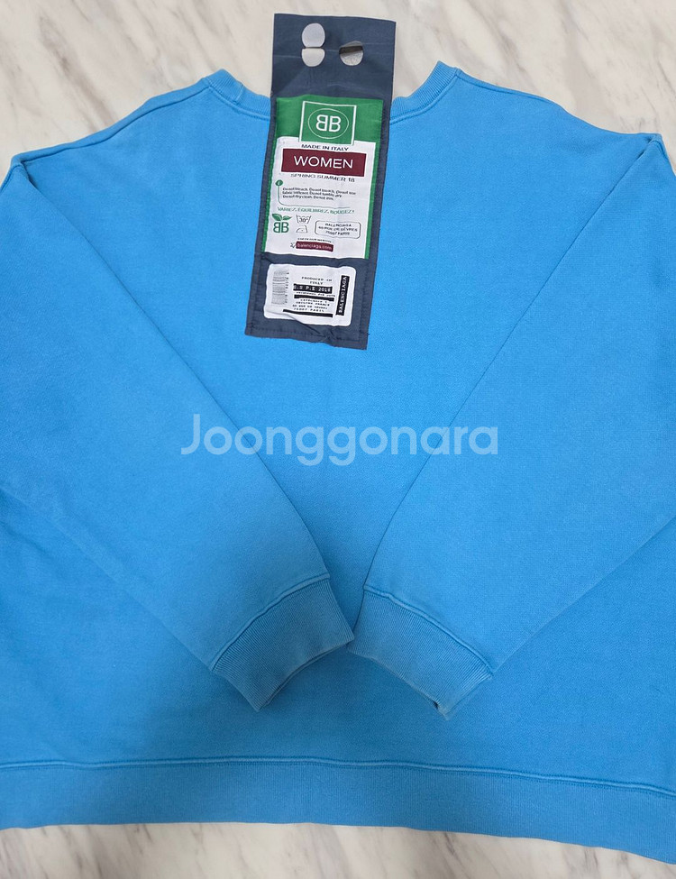 발렌시아가 오버핏 맨투맨--7