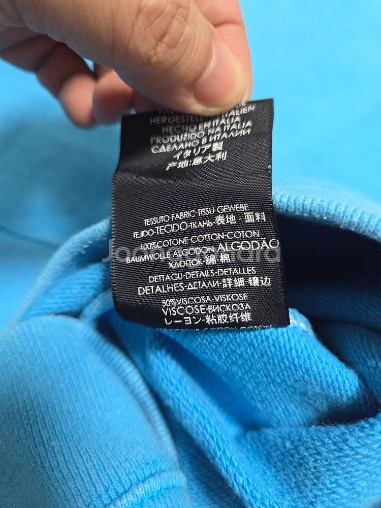 발렌시아가 오버핏 맨투맨--6