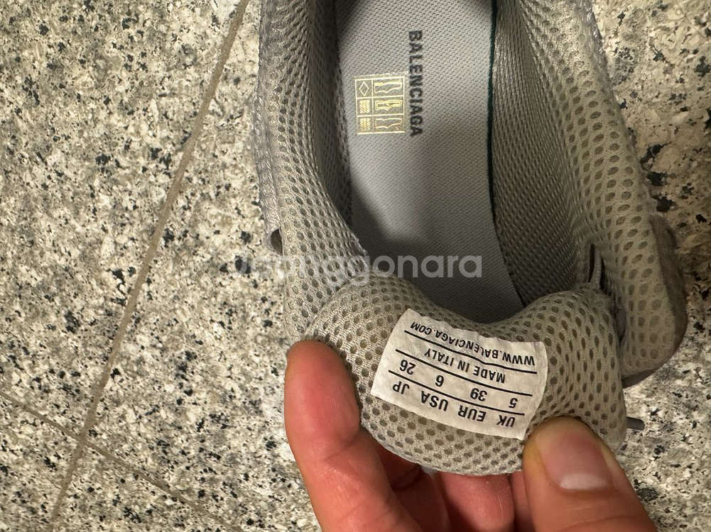 발렌시아가 팬텀 255-260 워시드그레이--1