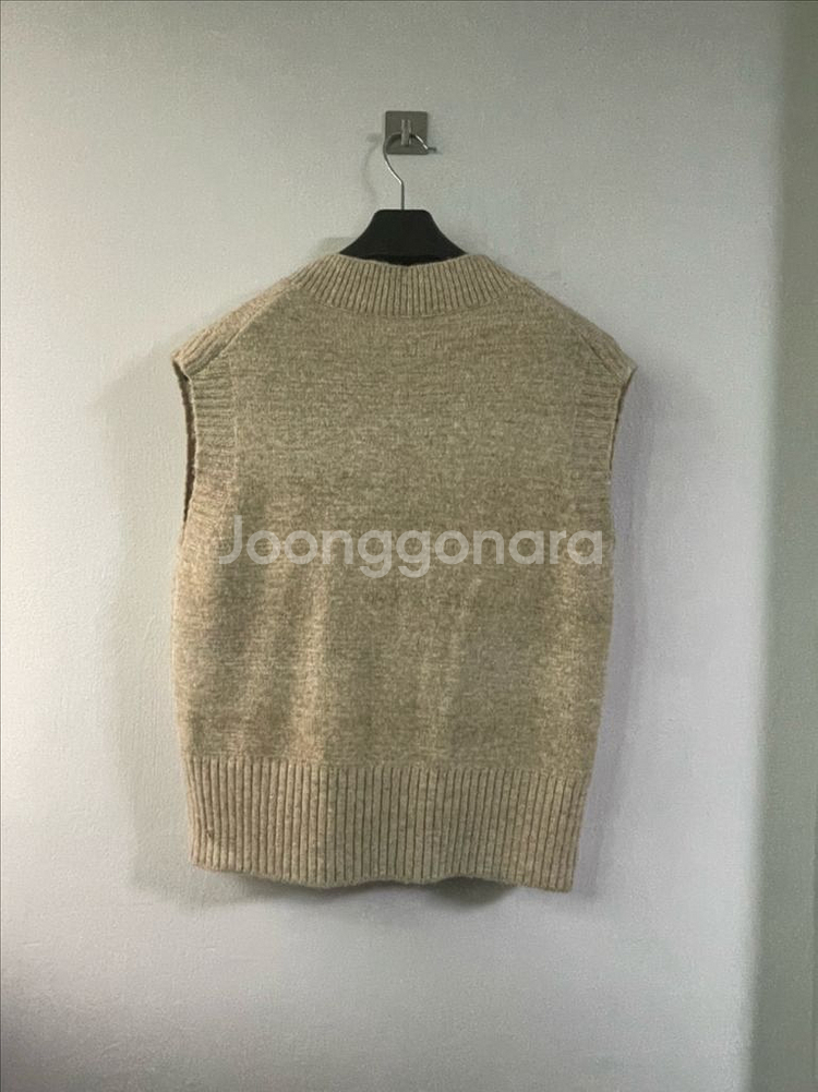 라벨 아카이브 울 알파카 브이넥 니트 베스트 오트베이지--9