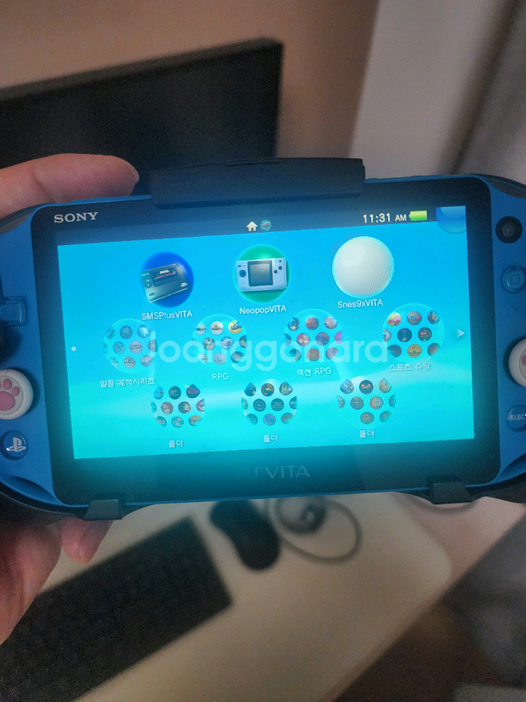 ps vita 2세대 블루 + 그립케이스 팝니다--0