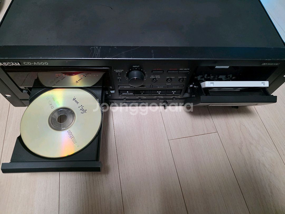 타스캠 CD-A500 CD/데크 플레이어--3