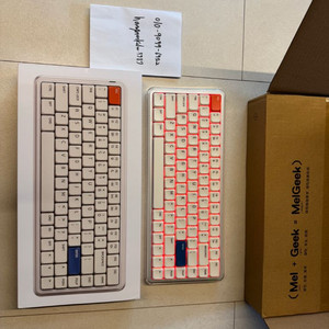 멜긱 Melgeek O2 키보드 판매합니다.