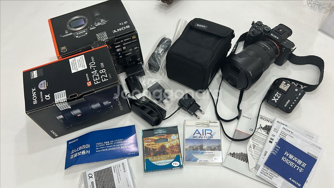 소니 a7m3 바디와 24-70gm--0