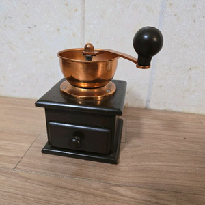 앤틱 수동 원목 커피그라인더